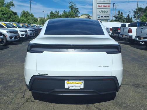 Pearl White Multi-Coat 2026 Tesla Model Y Long Range