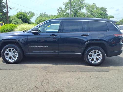 Midnight Sky 2023 Jeep Grand Cherokee L Limited