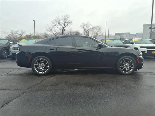 2017 Dodge Charger SXT