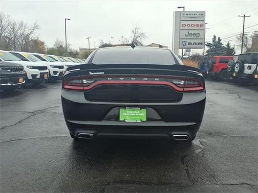 2017 Dodge Charger SXT