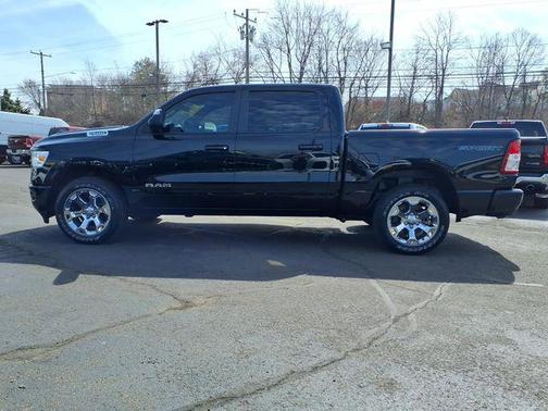 Diamond Black Crystal Pearlcoat 2023 RAM 1500 Big Horn/Lone Star