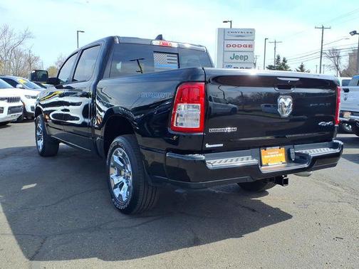 Diamond Black Crystal Pearlcoat 2023 RAM 1500 Big Horn/Lone Star