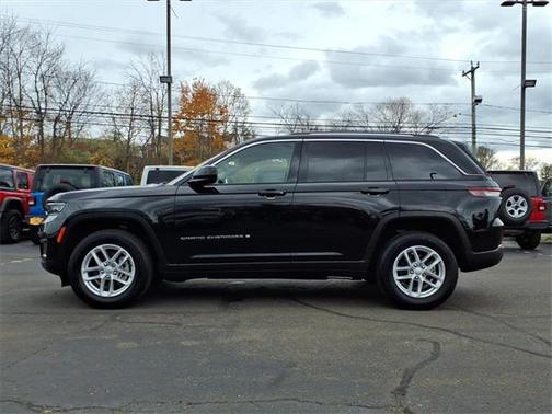 2024 Jeep Grand Cherokee Laredo