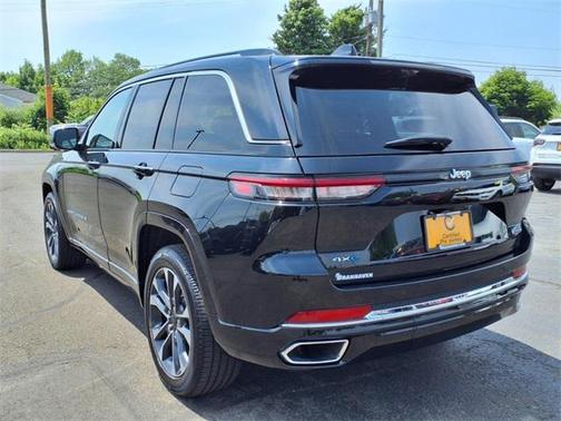 2022 Jeep Grand Cherokee 4xe Overland