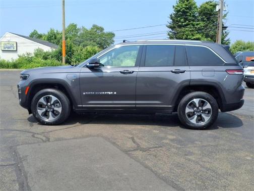 2022 Jeep Grand Cherokee 4xe Base
