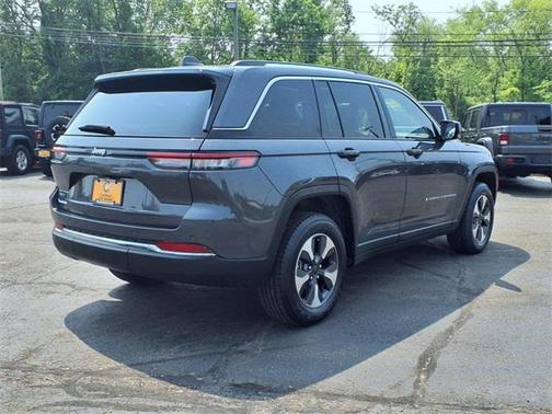 2022 Jeep Grand Cherokee 4xe Base