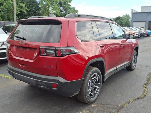 Red Hot Pearlcoat 2026 Jeep Cherokee Laredo