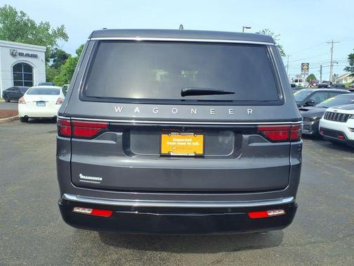 Baltic Gray Metallic Clearcoat 2023 Jeep Wagoneer 4X4