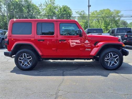 2024 Jeep Wrangler Sahara