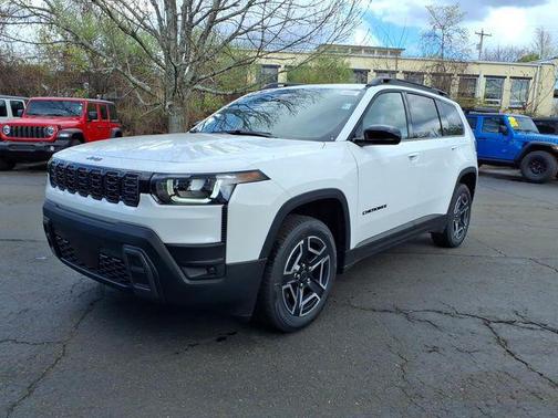 Bright White Clearcoat 2026 Jeep Cherokee Laredo