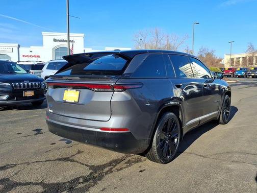 2024 Jeep Wagoneer S Launch Edition