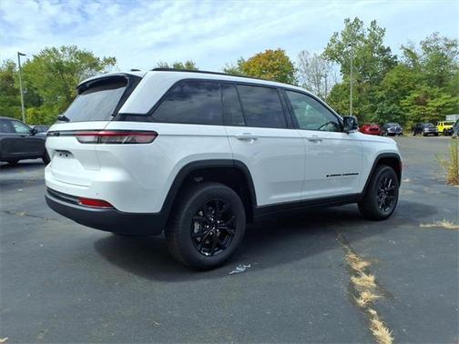 2025 Jeep Grand Cherokee Altitude
