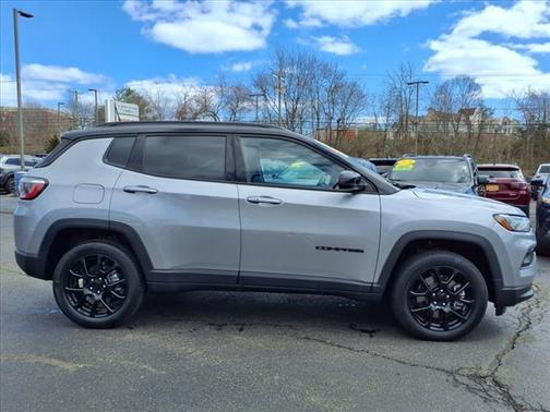 2023 Jeep Compass Latitude
