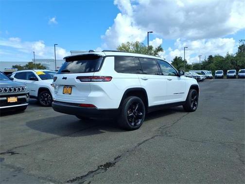 2021 Jeep Grand Cherokee L Altitude