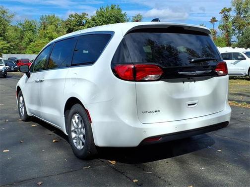 2026 Chrysler Voyager LX