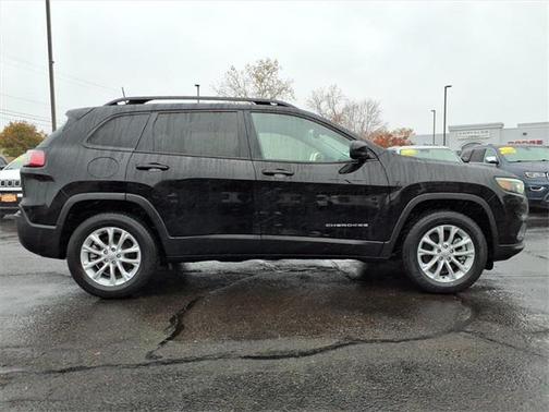 2022 Jeep Cherokee Latitude Lux