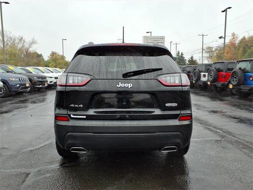2022 Jeep Cherokee Latitude Lux