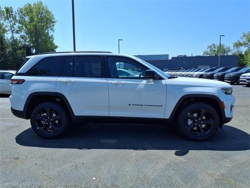 2025 Jeep Grand Cherokee Limited X