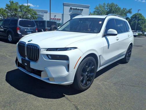Alpine White 2024 BMW X7 xDrive40i