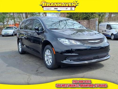 2026 Chrysler Voyager LX