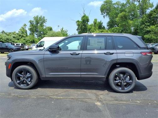 2025 Jeep Grand Cherokee Altitude