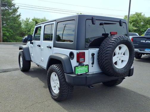 Bright White Clearcoat 2016 Jeep Wrangler Unlimited Sport