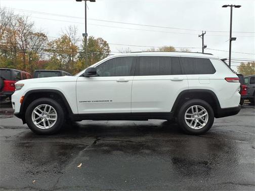 2022 Jeep Grand Cherokee L Laredo