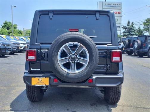 2022 Jeep Wrangler Unlimited Sahara