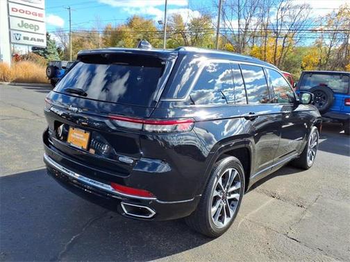 2022 Jeep Grand Cherokee Overland