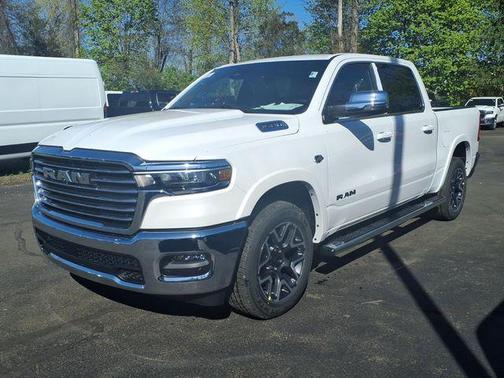 Ivory White Tri-Coat Pearlcoat 2026 RAM 1500 Laramie