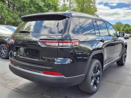 2025 Jeep Grand Cherokee L Altitude