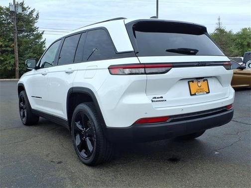 2022 Jeep Grand Cherokee Altitude