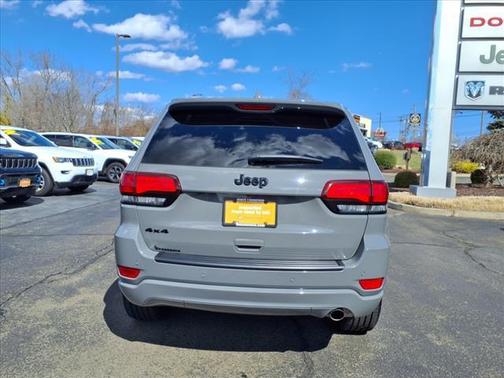 2022 Jeep Grand Cherokee Laredo