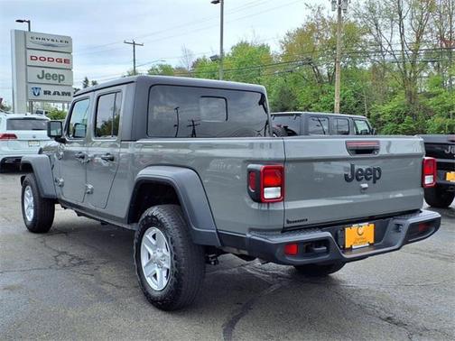 Sting-Gray Clearcoat 2023 Jeep Gladiator Sport S