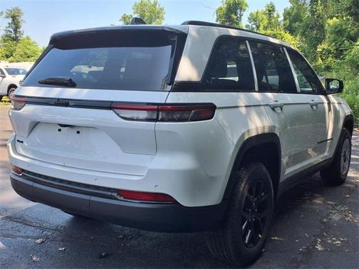 2025 Jeep Grand Cherokee Altitude