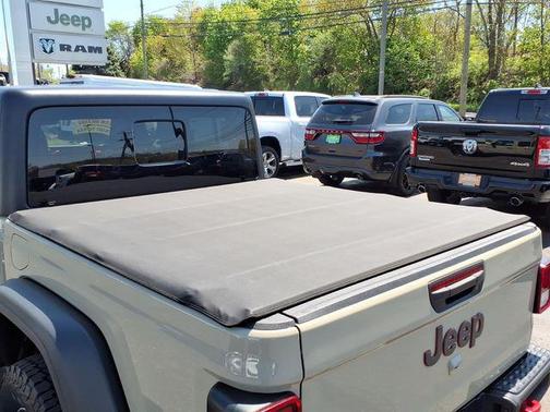 Limited Edition Gobi Clearcoat 2022 Jeep Gladiator Rubicon