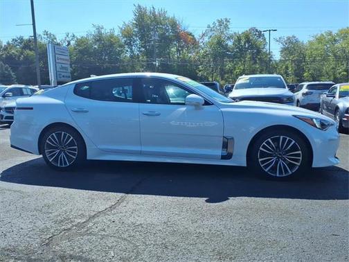 2019 Kia Stinger Base