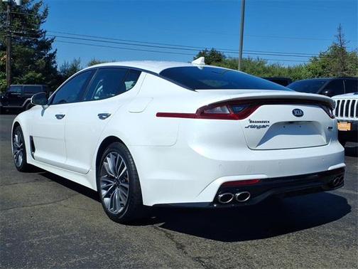 2019 Kia Stinger Base