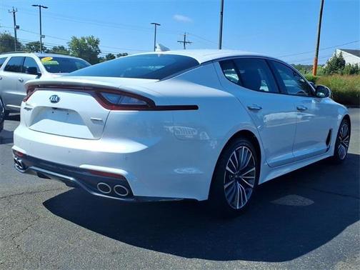 2019 Kia Stinger Base