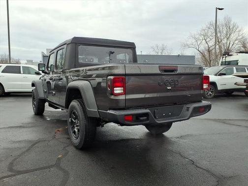 2026 Jeep Gladiator Sport
