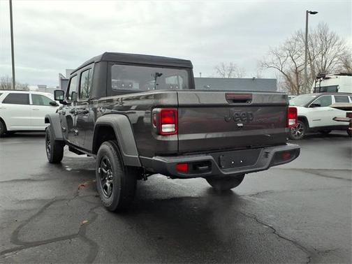 2026 Jeep Gladiator Sport