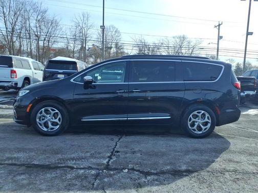 2023 Chrysler Pacifica Limited