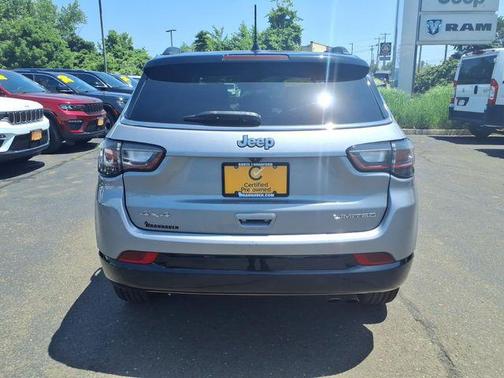Billet Silver Metallic Clearcoat 2022 Jeep Compass Limited