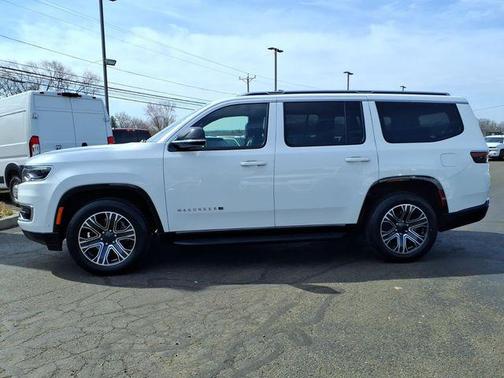 Bright White Clearcoat 2024 Jeep Wagoneer Series II