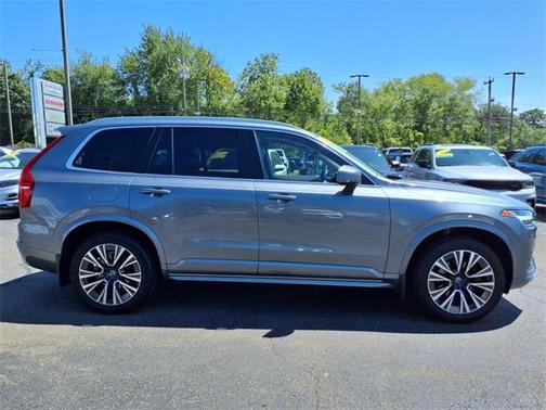 2020 Volvo XC90 T5 Momentum