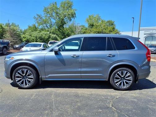 2020 Volvo XC90 T5 Momentum