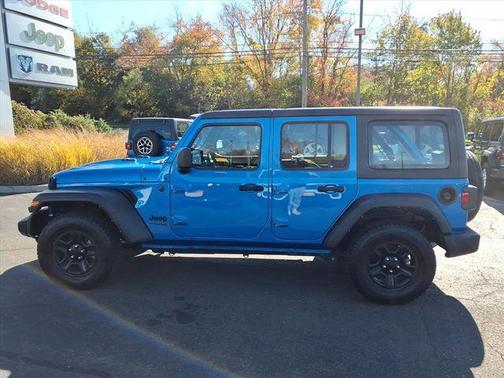 2022 Jeep Wrangler Unlimited Sport