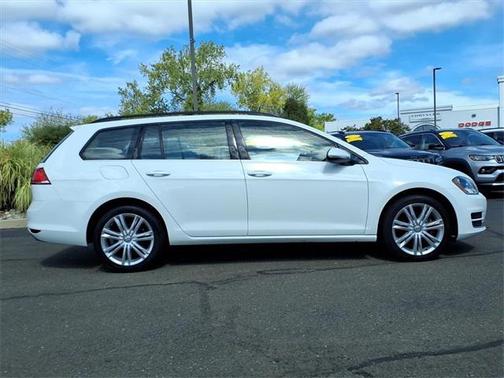 2016 Volkswagen Golf SportWagen TSI Limited Edition