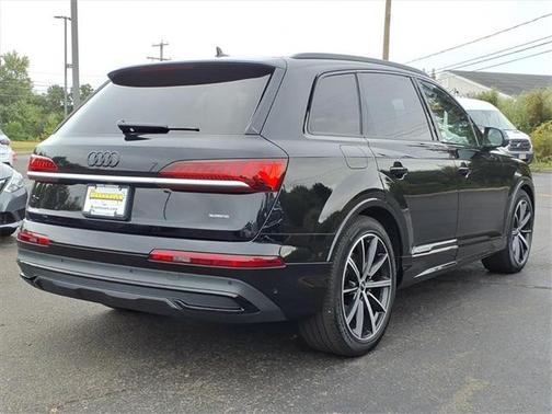 2021 Audi Q7 55 Prestige
