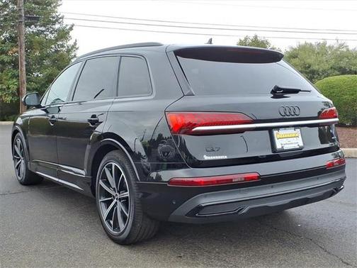 2021 Audi Q7 55 Prestige